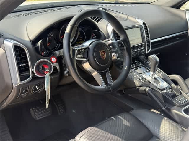 Thumbnail: 2016 Porsche Cayenne - 9