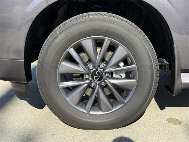 Thumbnail: 2026 INFINITI QX80 - 7