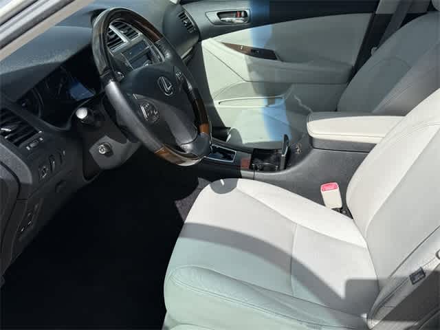 Thumbnail: 2011 Lexus ES - 11