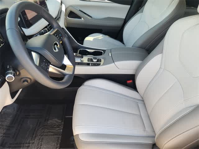 Thumbnail: 2026 INFINITI QX60 - 11