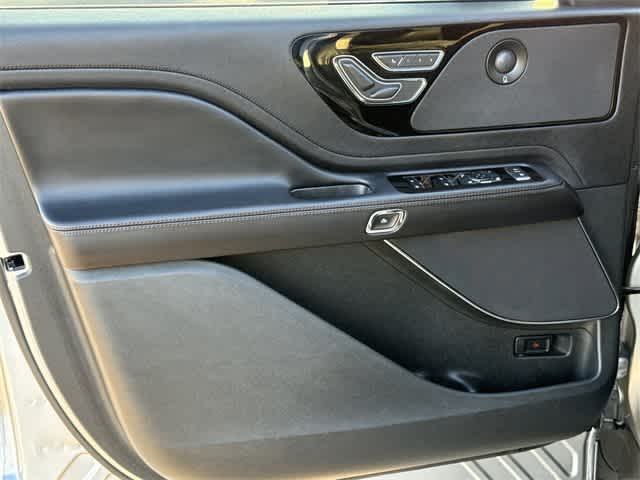 Thumbnail: 2023 Lincoln Aviator - 8
