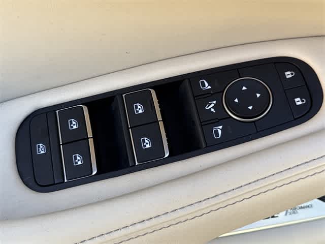 Thumbnail: 2023 INFINITI QX60 - 9