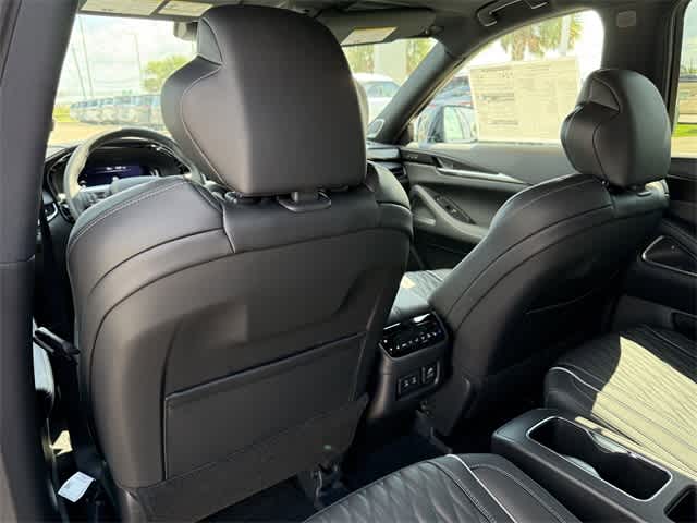 Thumbnail: 2026 INFINITI QX60 - 15