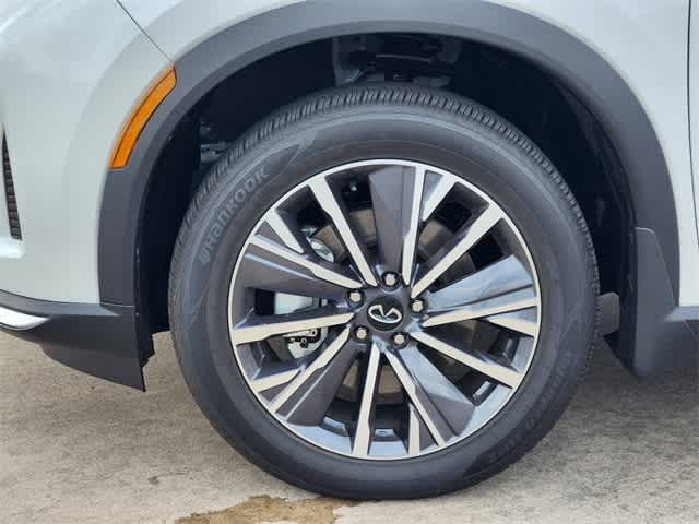 Thumbnail: 2026 INFINITI QX60 - 8