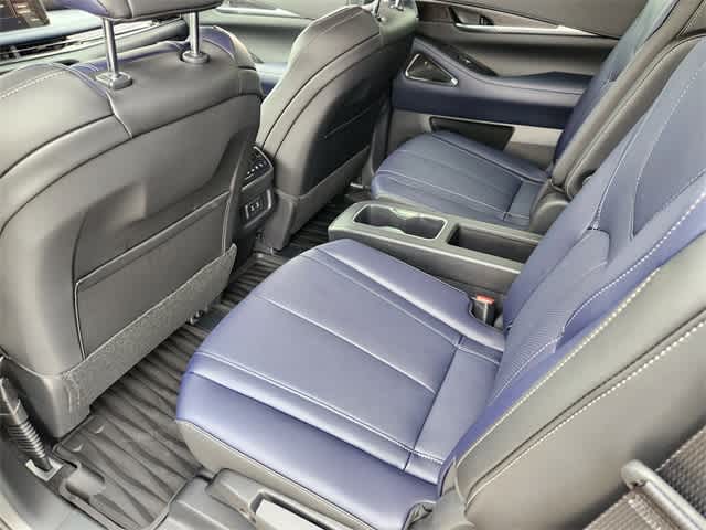 Thumbnail: 2026 INFINITI QX60 - 12