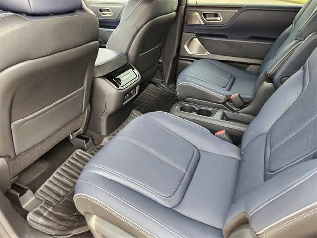 Thumbnail: 2026 INFINITI QX80 - 12