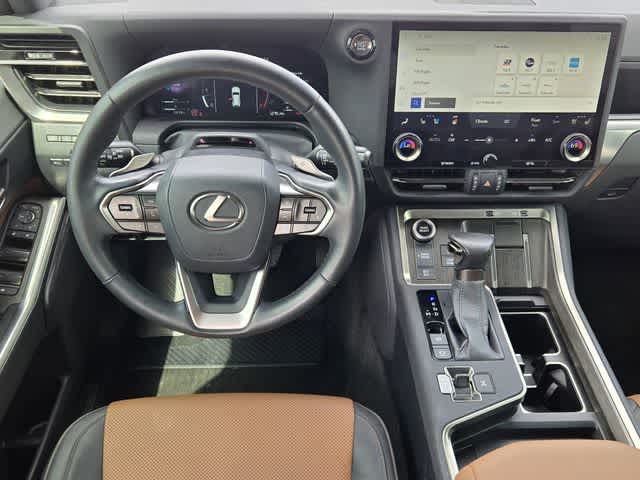 Thumbnail: 2024 Lexus GX - 16
