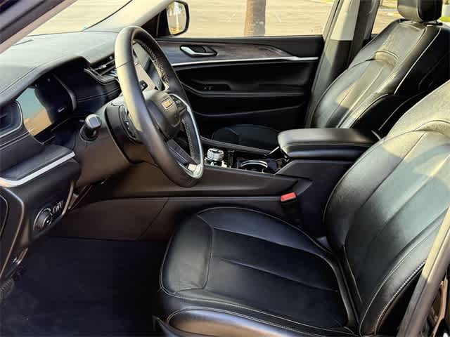 Thumbnail: 2023 Jeep Grand Cherokee - 11