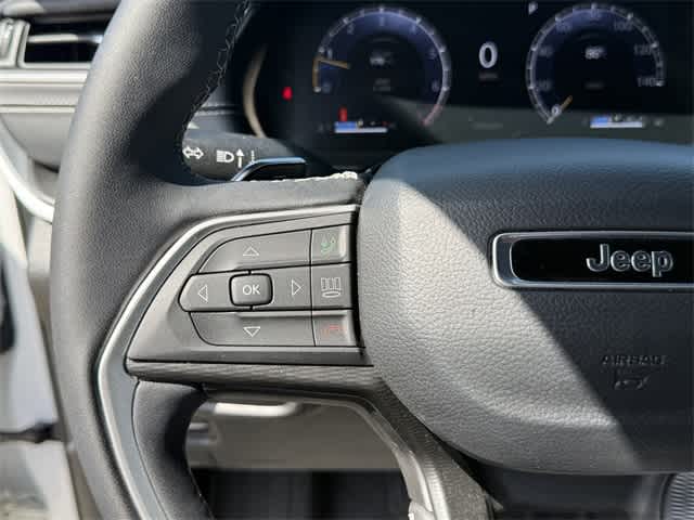 Thumbnail: 2024 Jeep Grand Cherokee L - 22