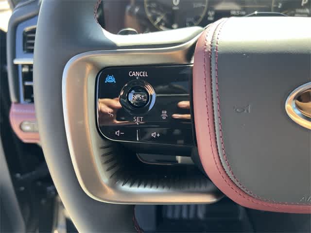 Thumbnail: 2025 INFINITI QX80 - 16