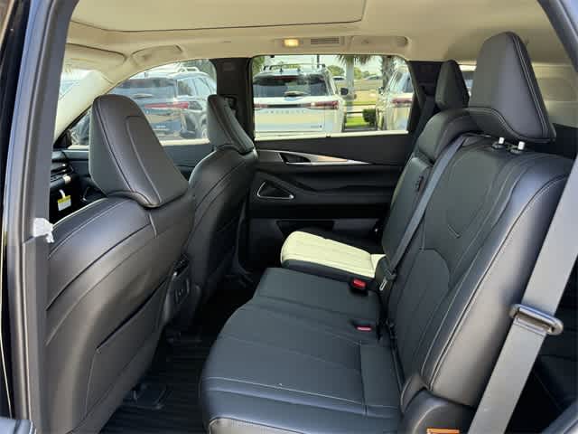 Thumbnail: 2026 INFINITI QX60 - 15