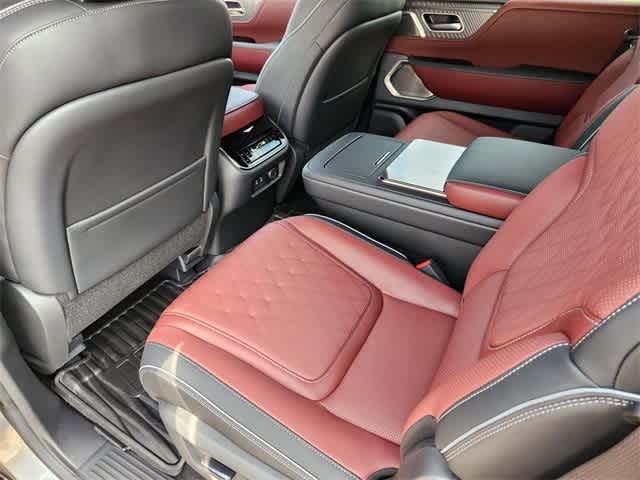 Thumbnail: 2026 INFINITI QX80 - 12