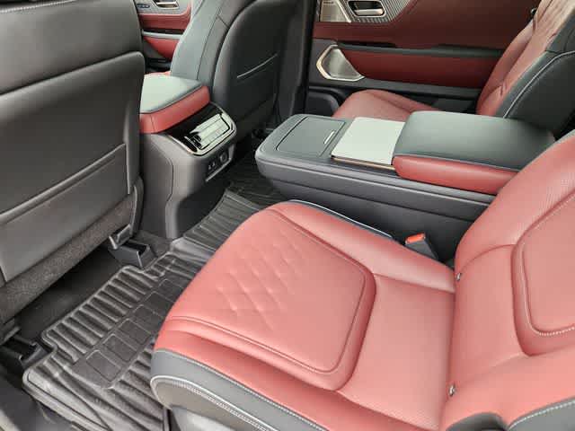 Thumbnail: 2026 INFINITI QX80 - 12