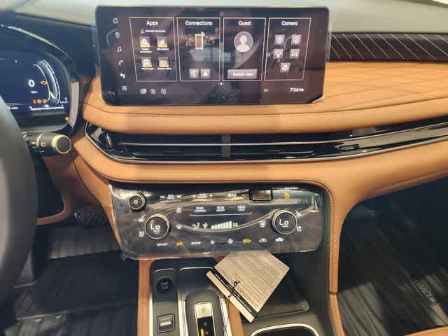 Thumbnail: 2026 INFINITI QX60 - 16