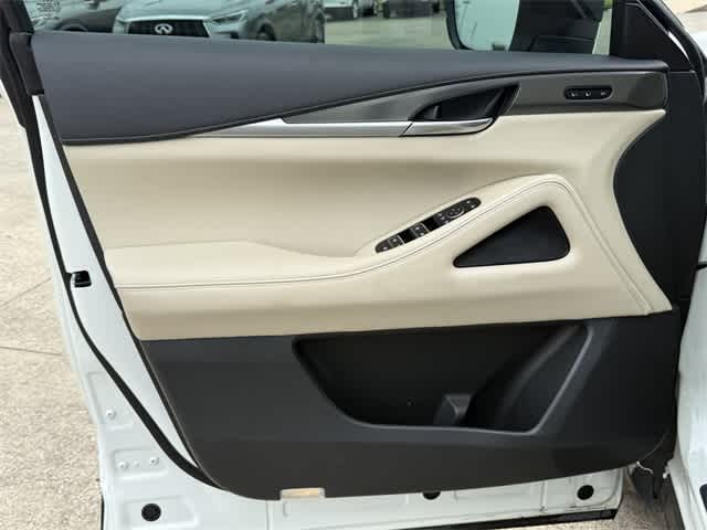 Thumbnail: 2023 INFINITI QX60 - 8