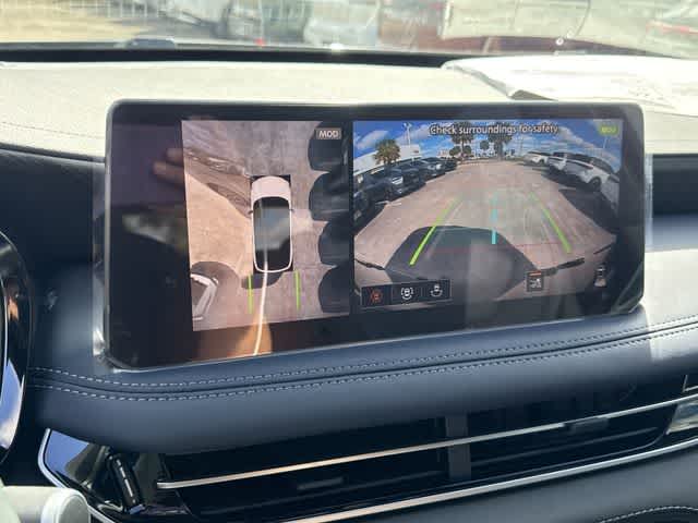 Thumbnail: 2026 INFINITI QX60 - 26