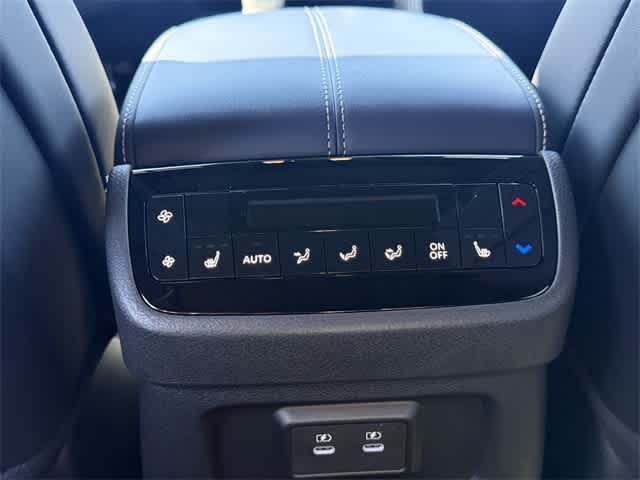 Thumbnail: 2026 INFINITI QX60 - 21