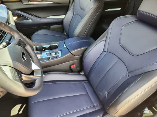 Thumbnail: 2026 INFINITI QX60 - 10