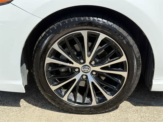 Thumbnail: 2020 Toyota Camry - 7