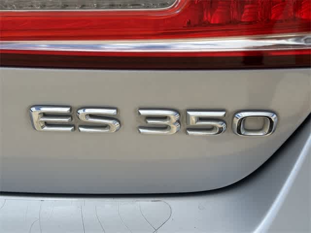 Thumbnail: 2011 Lexus ES - 5