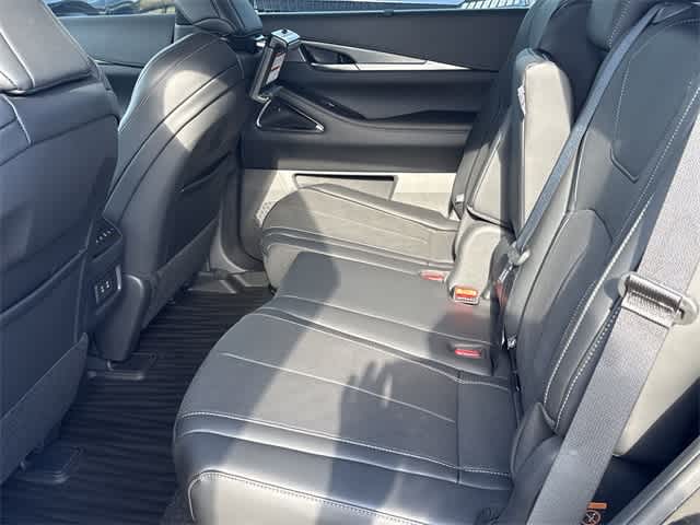 Thumbnail: 2026 INFINITI QX60 - 12