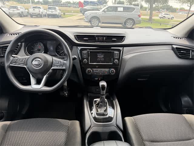 Thumbnail: 2022 Nissan Rogue Sport - 16
