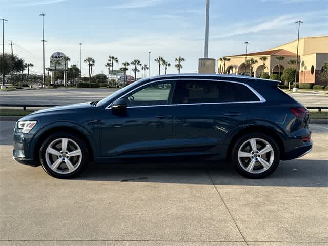 Thumbnail: 2019 Audi e-tron - 2