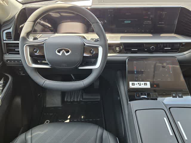 Thumbnail: 2026 INFINITI QX80 - 16