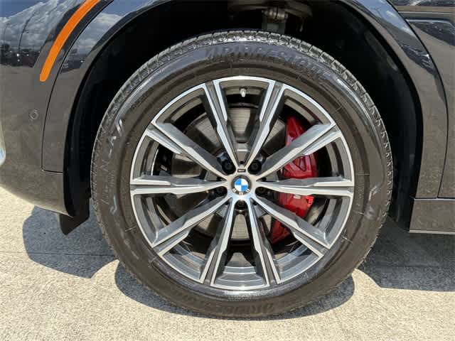 Thumbnail: 2022 BMW X6 - 8
