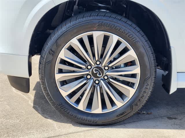 Thumbnail: 2026 INFINITI QX80 - 8