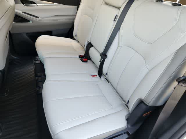 Thumbnail: 2026 INFINITI QX60 - 13