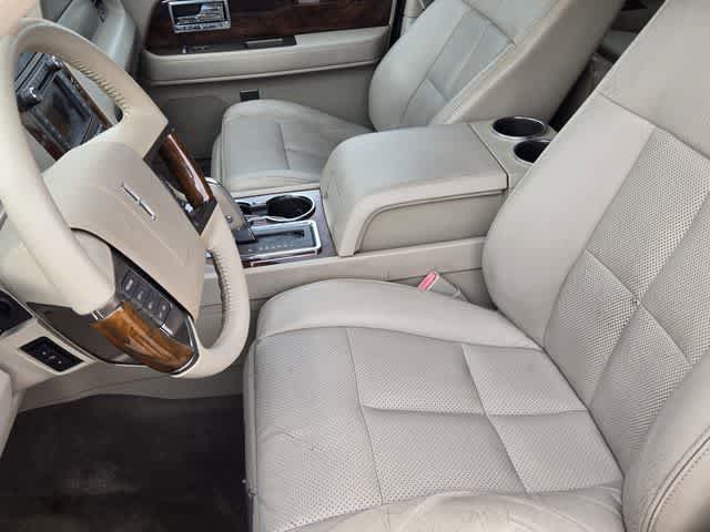 Thumbnail: 2011 Lincoln Navigator - 10