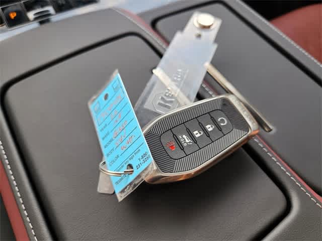 Thumbnail: 2026 INFINITI QX80 - 20