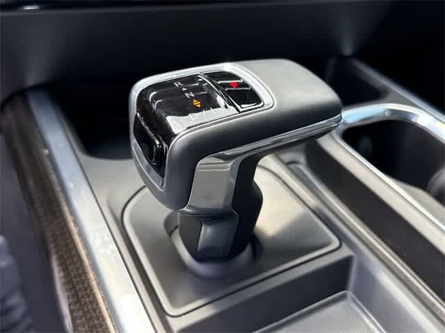Thumbnail: 2023 Chevrolet Silverado 1500 - 23