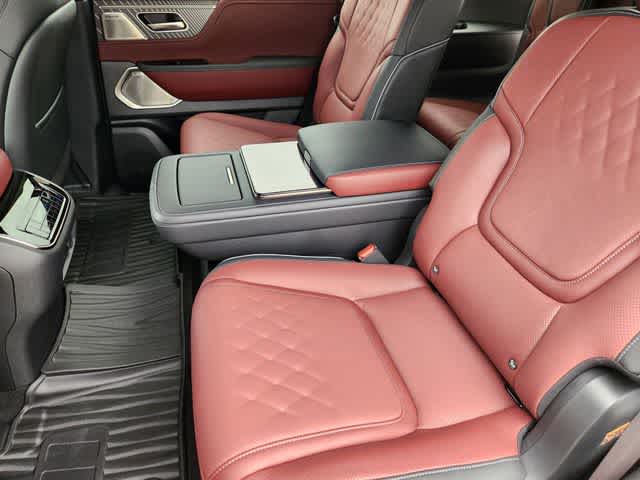 Thumbnail: 2026 INFINITI QX80 - 13