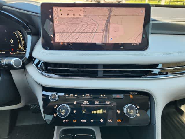 Thumbnail: 2026 INFINITI QX60 - 16