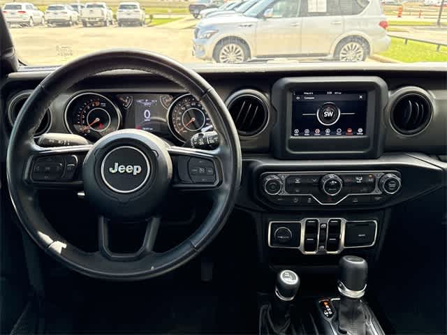 Thumbnail: 2022 Jeep Wrangler - 15