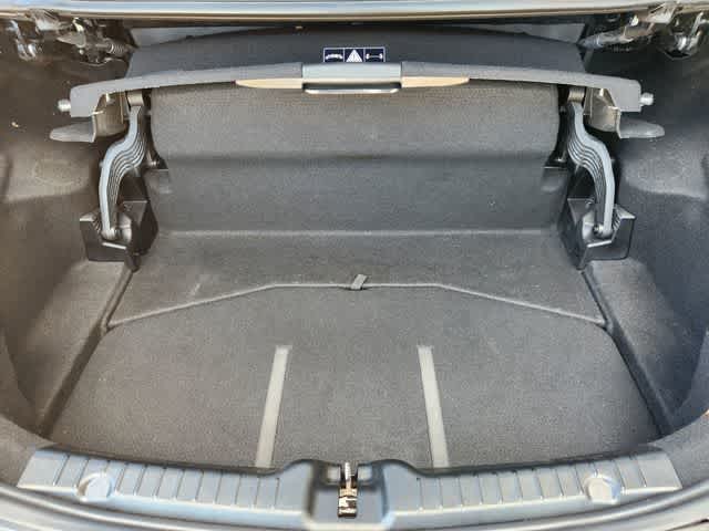 Thumbnail: 2012 Mercedes-Benz SLK - 19