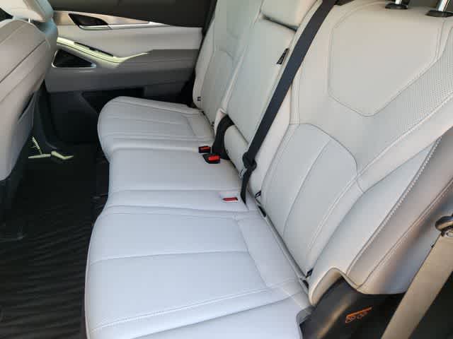 Thumbnail: 2026 INFINITI QX60 - 13