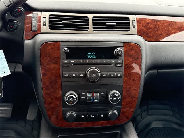 Thumbnail: 2013 Chevrolet Tahoe - 18