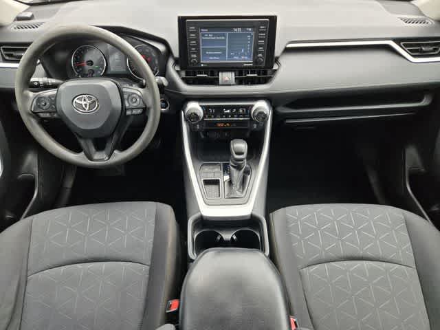 Thumbnail: 2021 Toyota RAV4 - 8