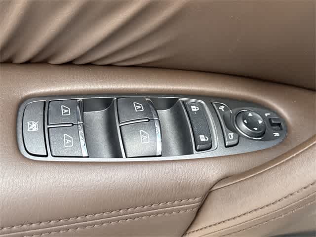 Thumbnail: 2021 Nissan Armada - 9