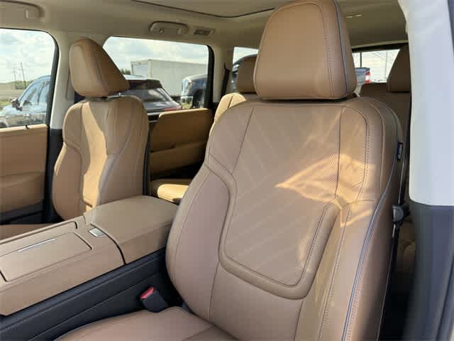 Thumbnail: 2026 INFINITI QX80 - 13