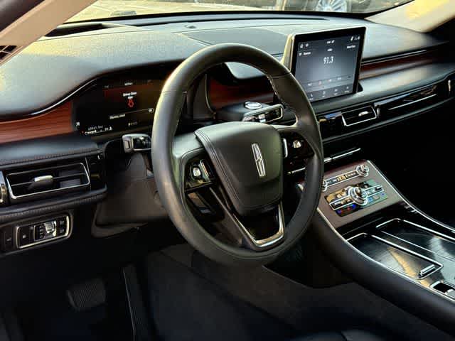 Thumbnail: 2023 Lincoln Aviator - 9
