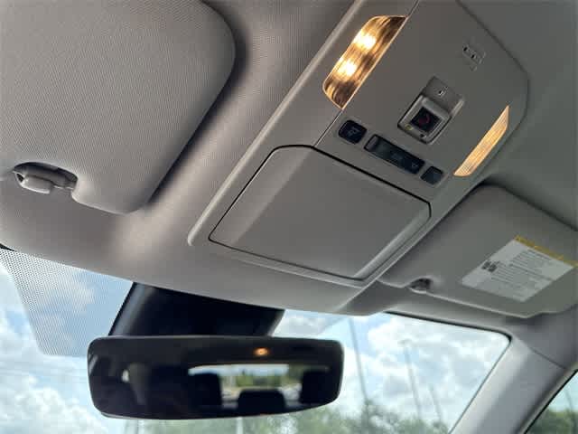 2022 Toyota Highlander LE 23