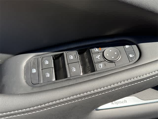 Thumbnail: 2026 INFINITI QX60 - 9