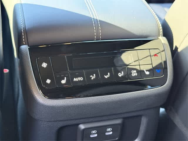 Thumbnail: 2026 INFINITI QX60 - 22