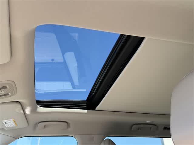 Thumbnail: 2026 INFINITI QX80 - 28