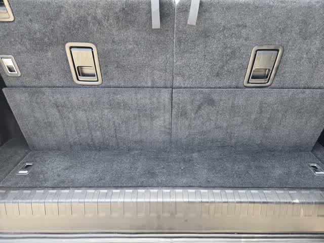 Thumbnail: 2023 Lexus GX - 19