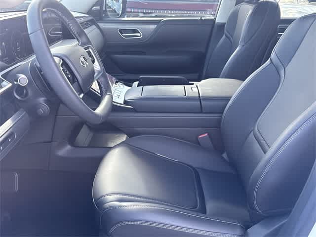 Thumbnail: 2026 INFINITI QX80 - 11